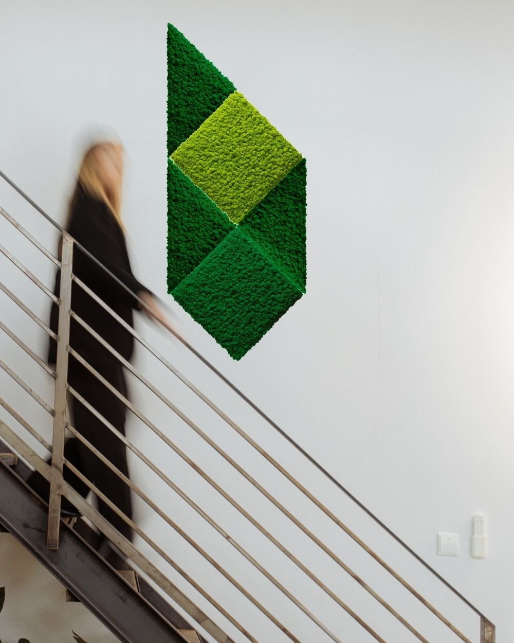 Mosspanel med geometrisk design i konserverad mossa